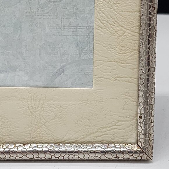 Vintage Antique Textured Silver Metal Picture Frame Embossed Leather Design - Picture 5 of 11